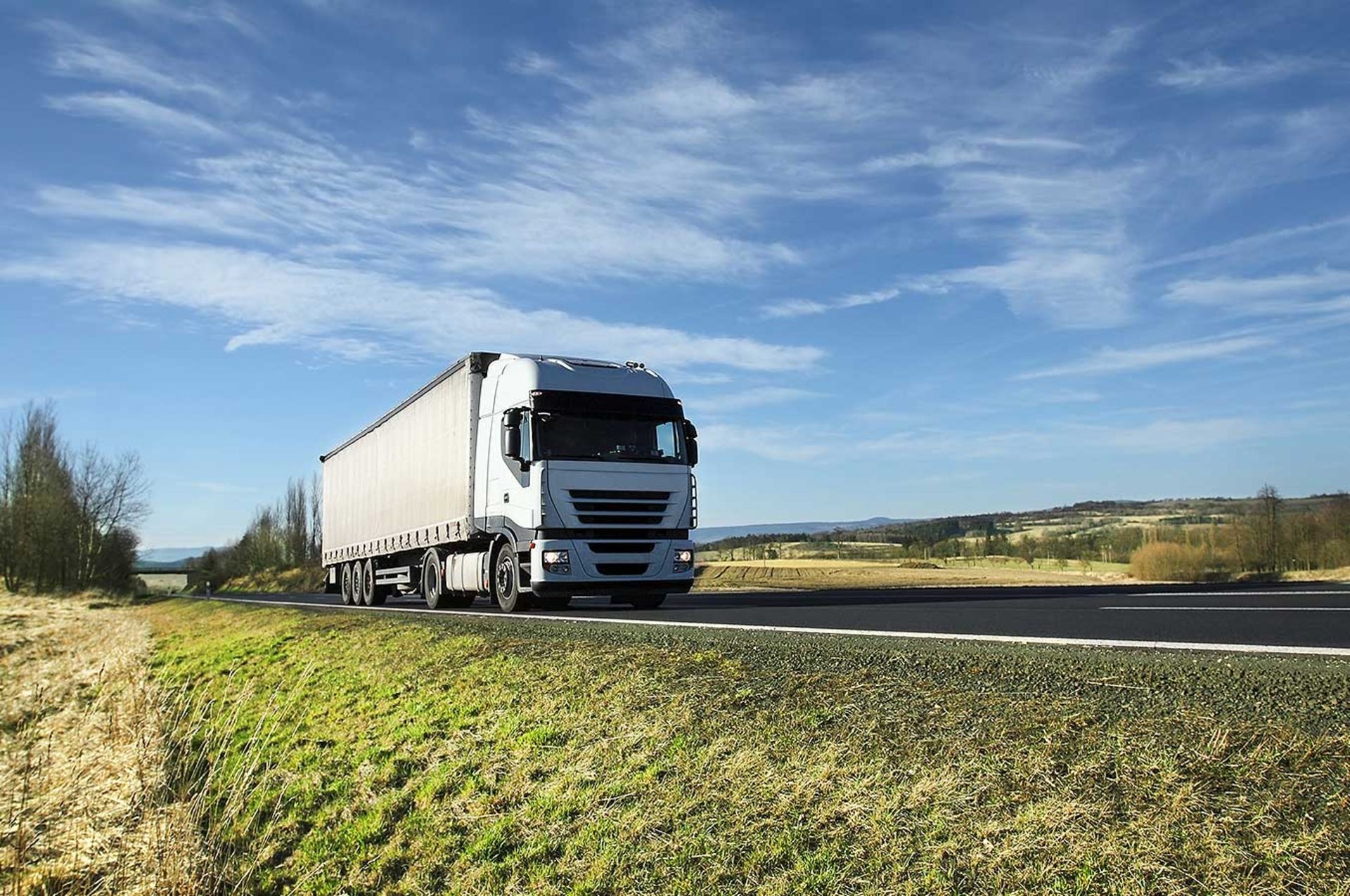 Landfracht - LKW auf Straße