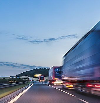 LKW auf der Autobahn in Bewegung