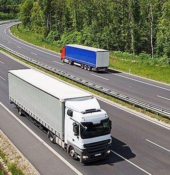LKW auf Straße